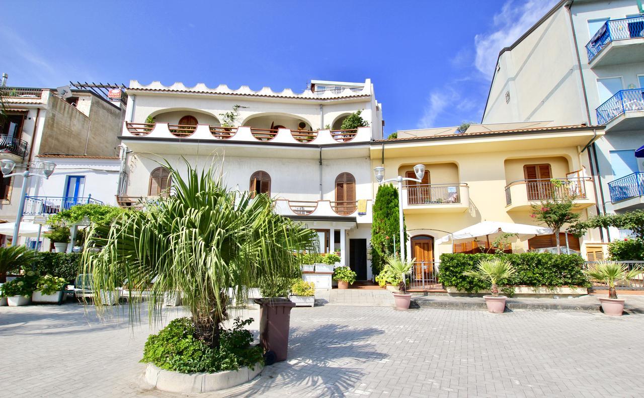 Le Case Del Borgo - Perla Capo dʼOrlando Exterior foto